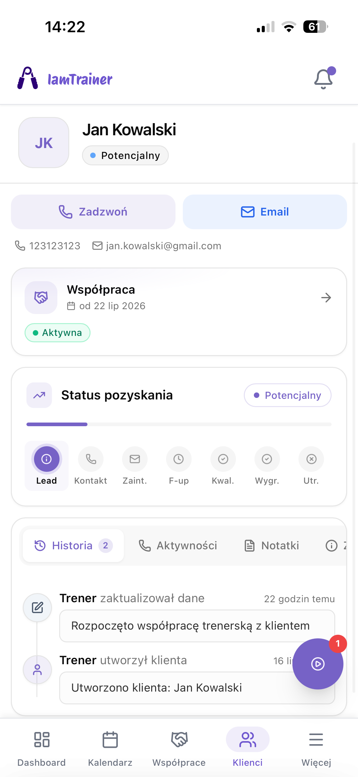 Ekran statusu pozyskania klienta w aplikacji IamTrainer